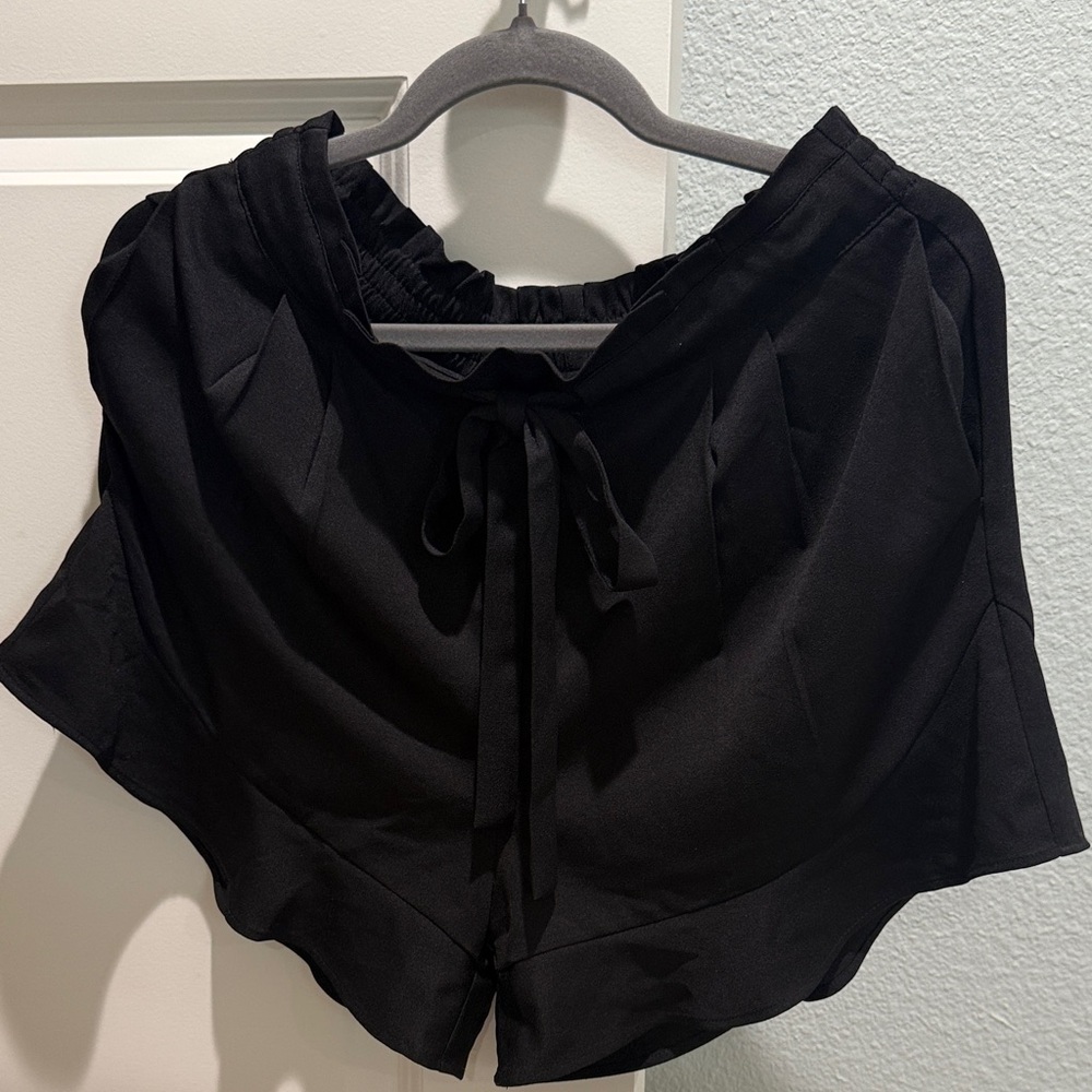 Chic High Waist Black Shorts